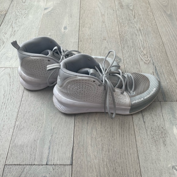 UNDER ARMOUR SNEAKERS - Picture 1 of 5